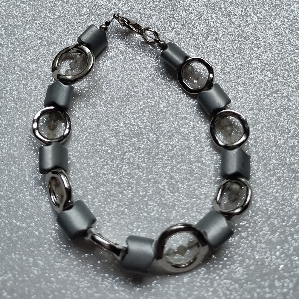 Sophisticated Gunmetal Gray Bracelet with Cylindrical Beads
